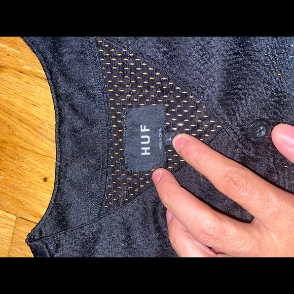 Shirt HUF good condition 💯 - Picture 4 of 4